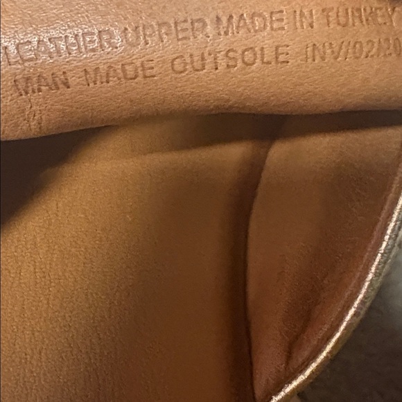 Kurt Geiger 'London Maci' Metallic Flatform Sandals with a cork platform sole - Picture 11 of 12